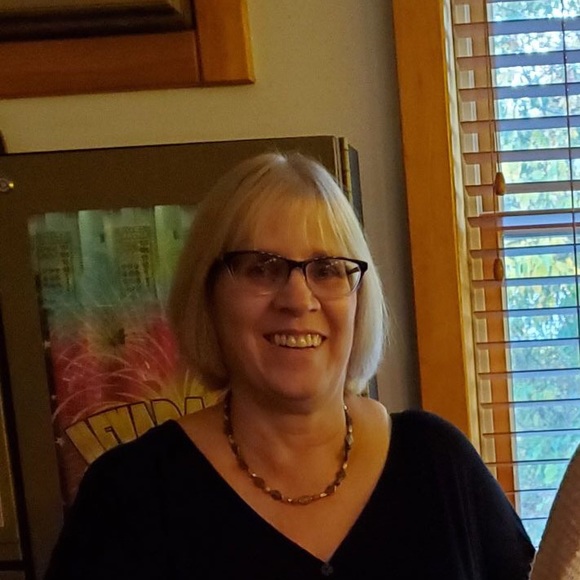 Meet your Posher, Carol - Picture 4 of 7